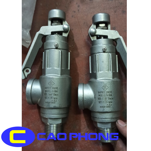 Sản phẩm van an toàn inox có tay gạt do Cao Phong phân phối